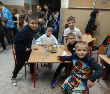 c3b924fd-baff-4027-87f1-65a876f90d8d