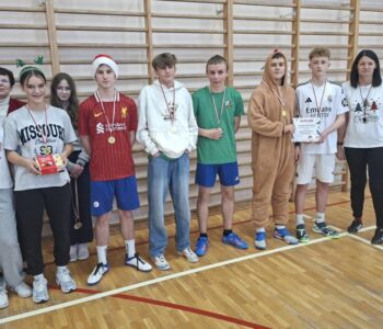 1ab9c692-2737-49f0-92f8-21fae657d933